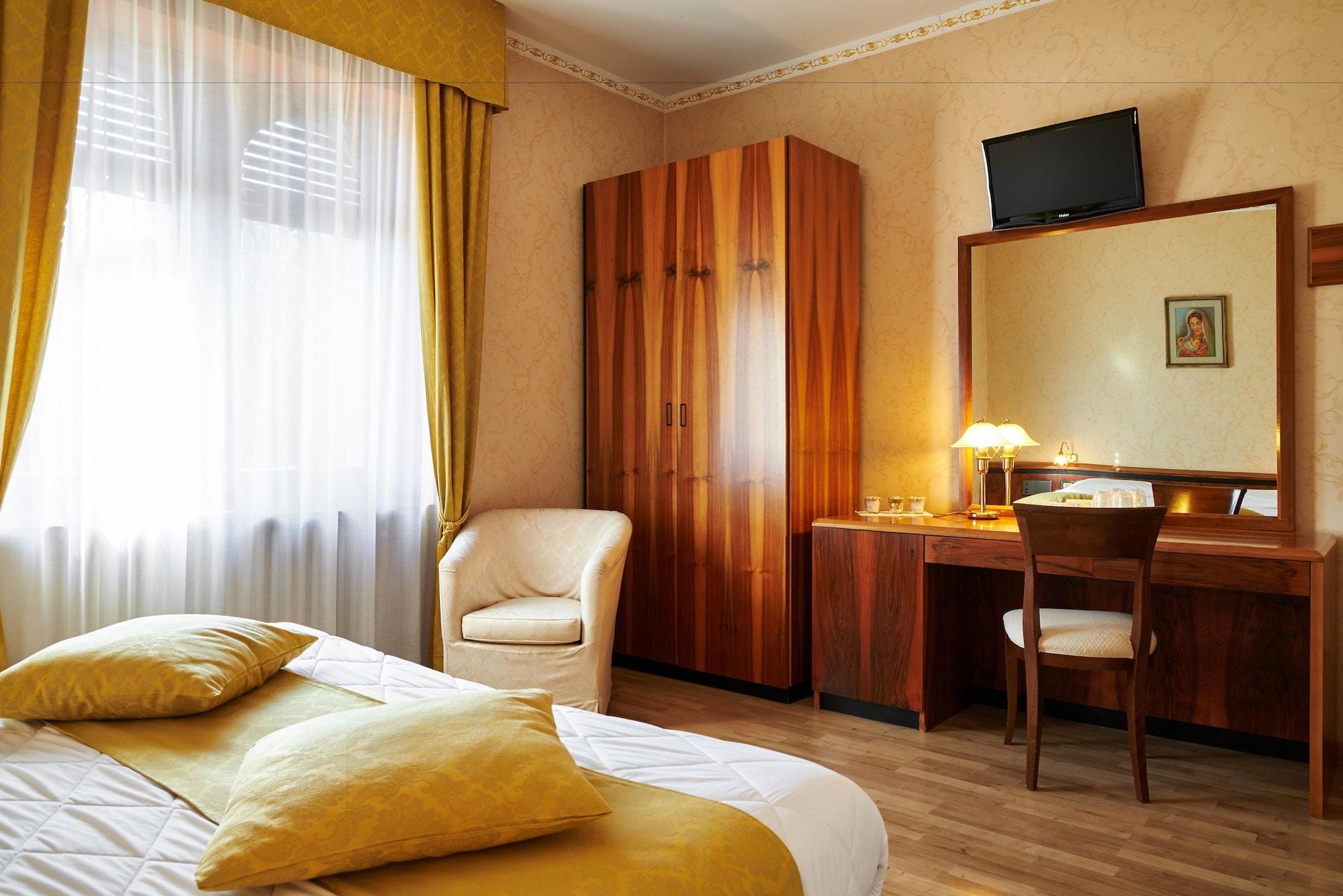 Hotel Villa Delle Ortensie Sant'Omobono Imagna Kültér fotó