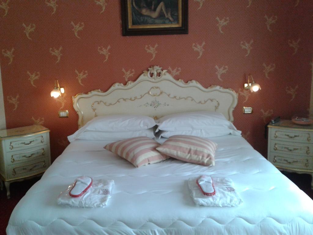 Hotel Villa Delle Ortensie Sant'Omobono Imagna Kültér fotó