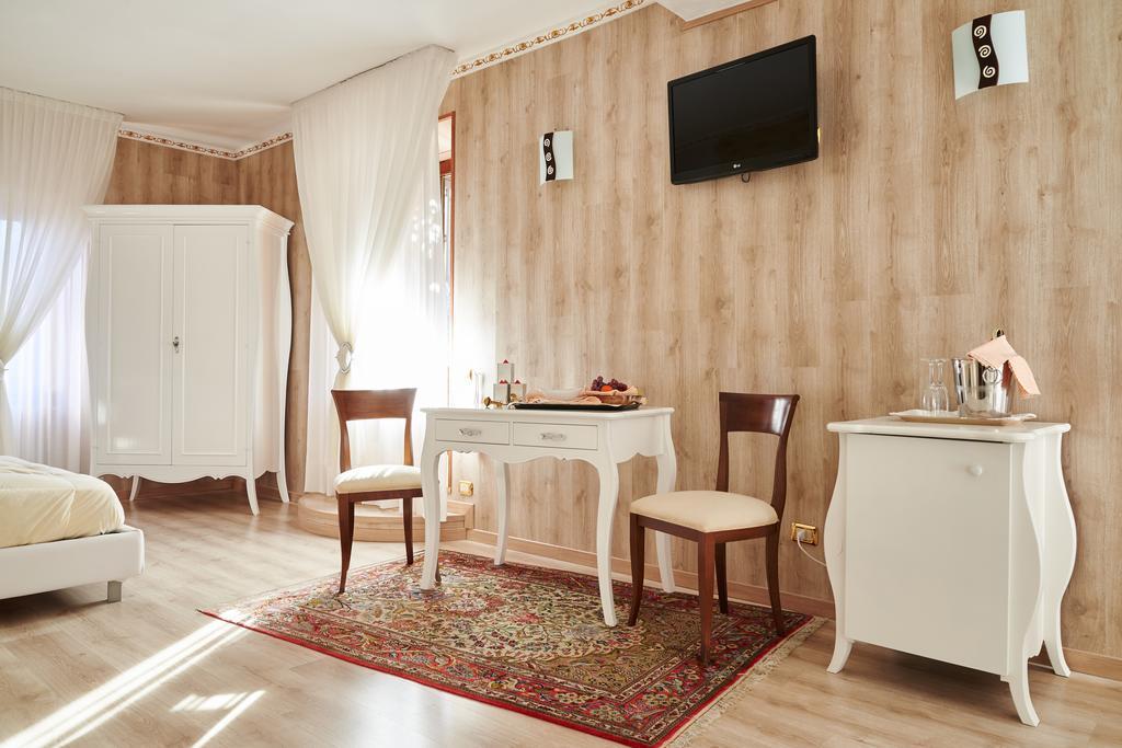 Hotel Villa Delle Ortensie Sant'Omobono Imagna Kültér fotó