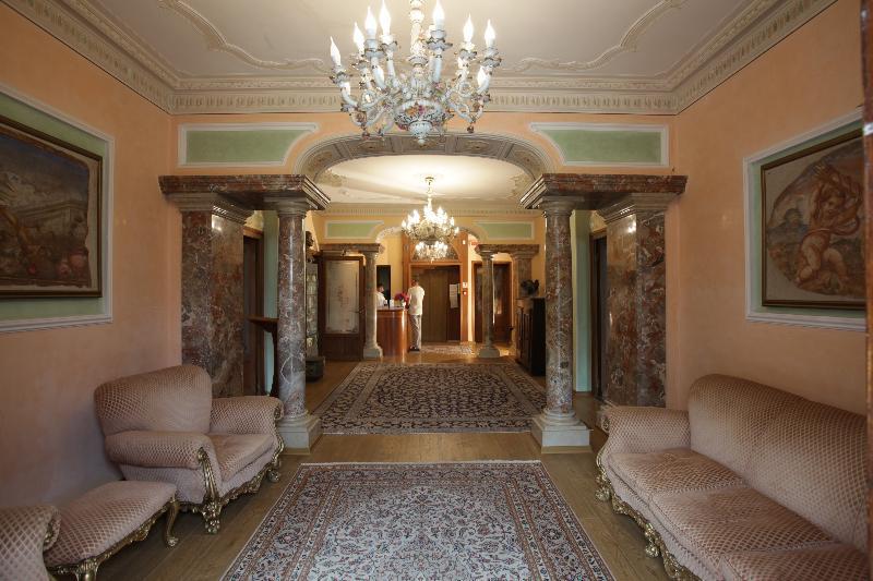 Hotel Villa Delle Ortensie Sant'Omobono Imagna Kültér fotó